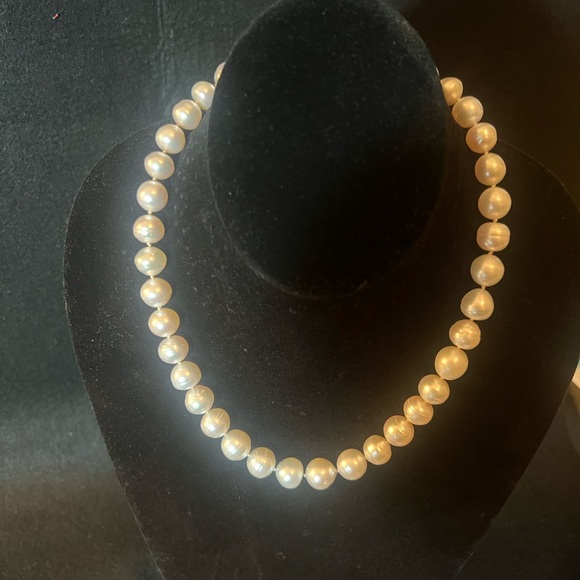 South Sea Pearls . - Picture 4 of 8
